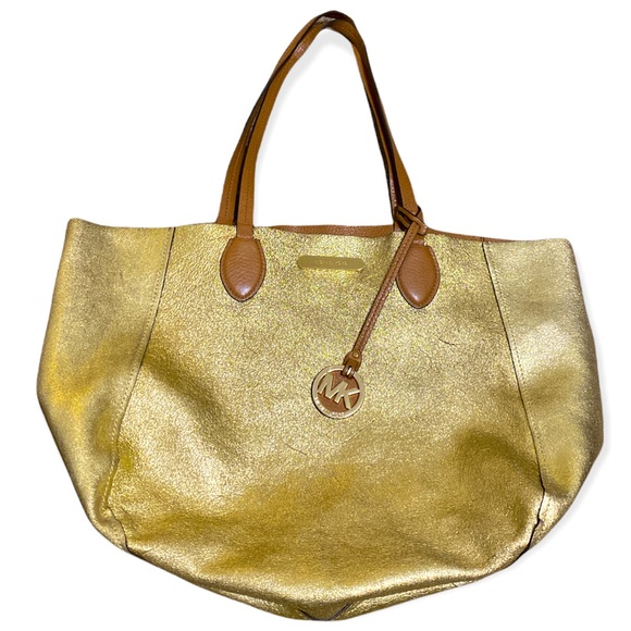 Michael Kors Mae Reversible Leather Tote - Picture 9 of 10